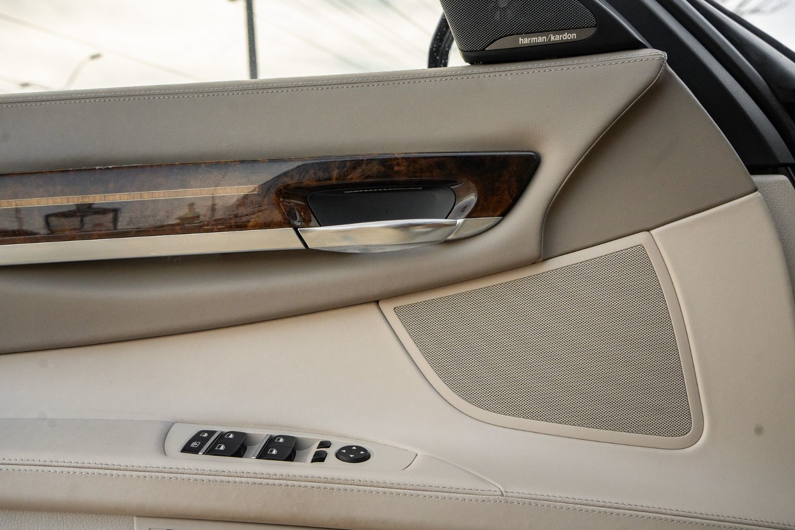 2014 BMW 7 Series 750i XDrive-24