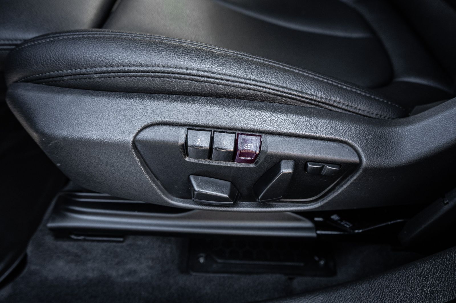 2018 BMW X1 xDrive28i-26