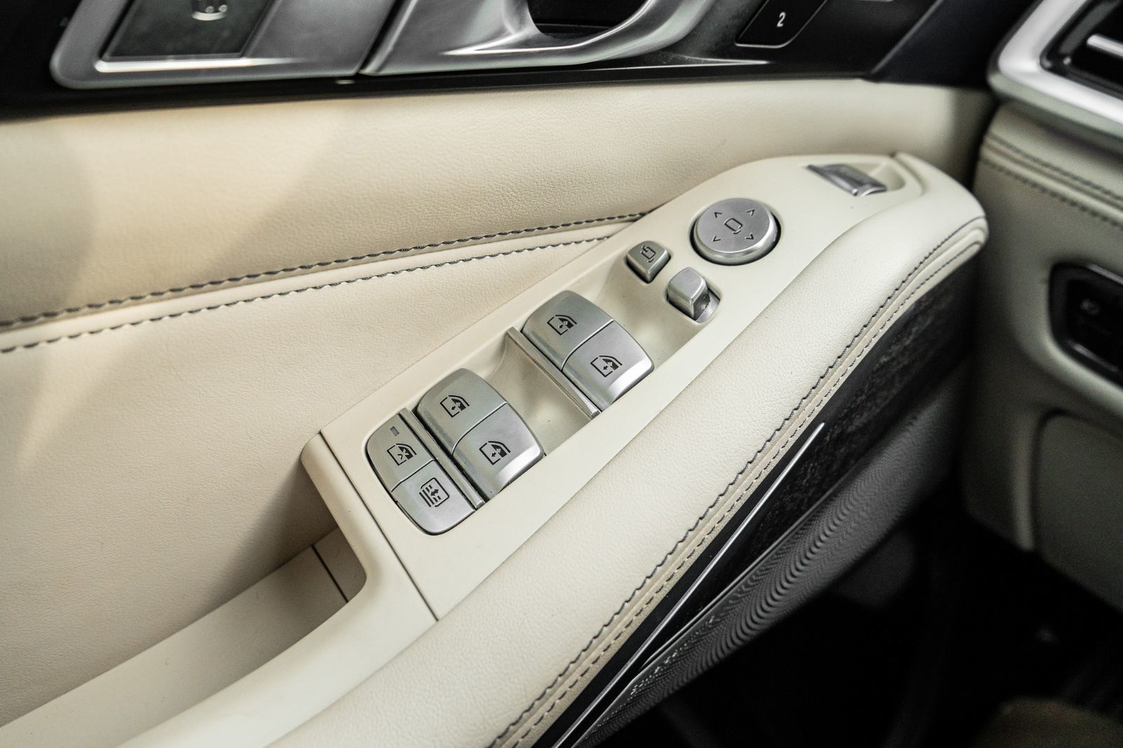 2021 BMW X7 ALPINA XB7-31