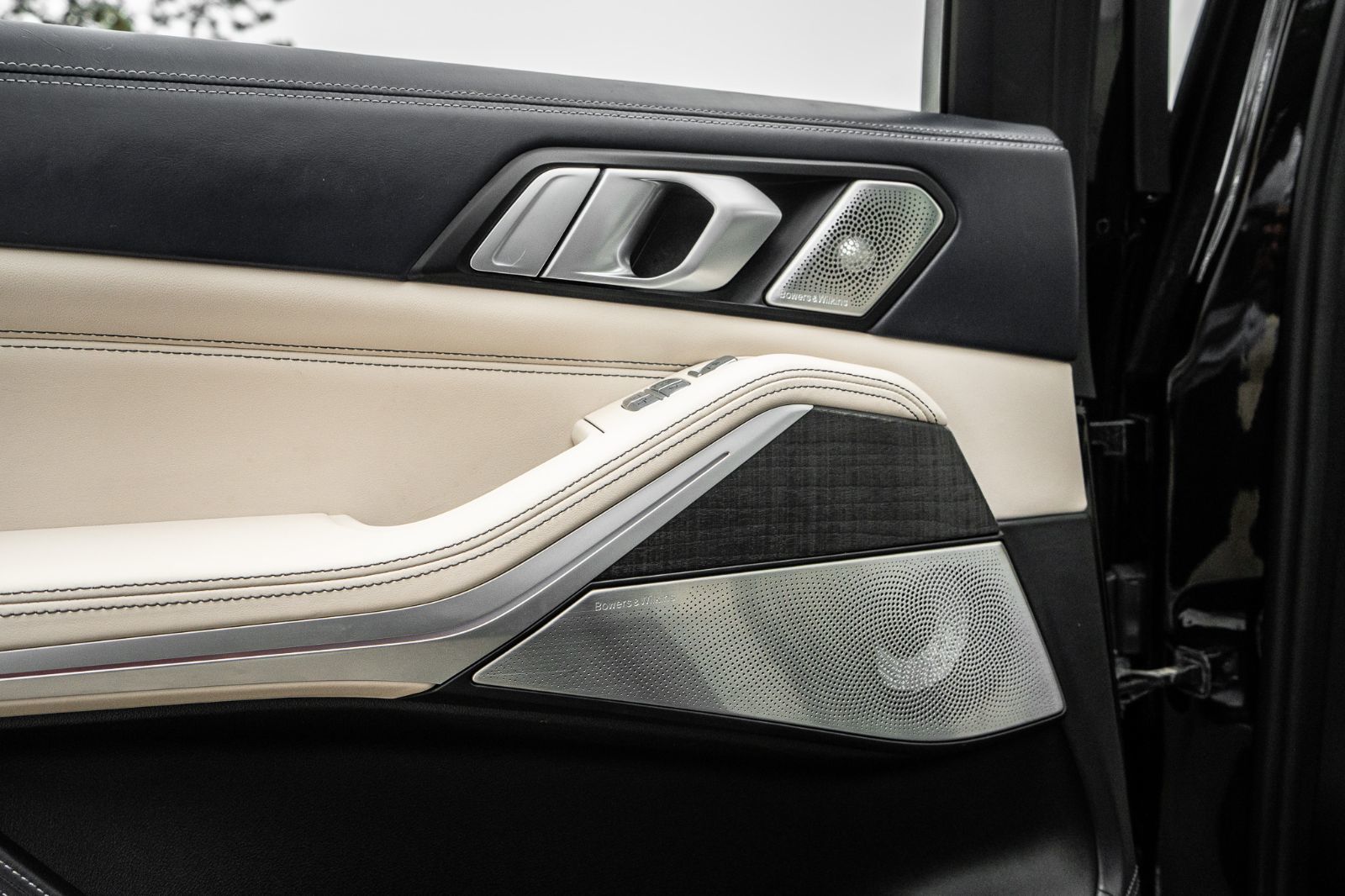 2021 BMW X7 ALPINA XB7-41