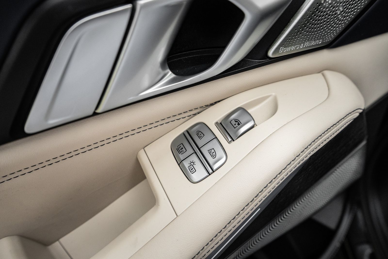 2021 BMW X7 ALPINA XB7-42