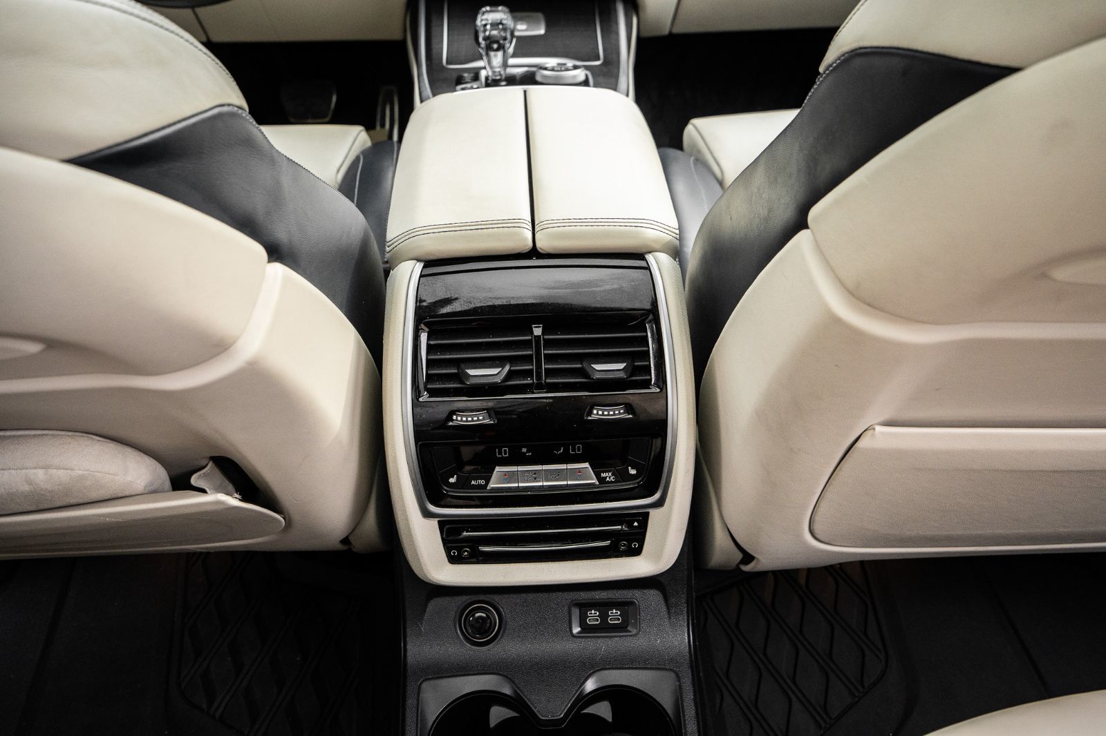2021 BMW X7 ALPINA XB7-43