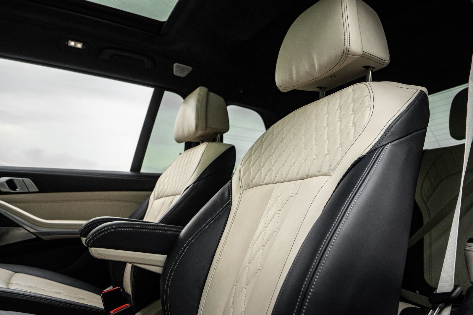 2021 BMW X7 ALPINA XB7-39
