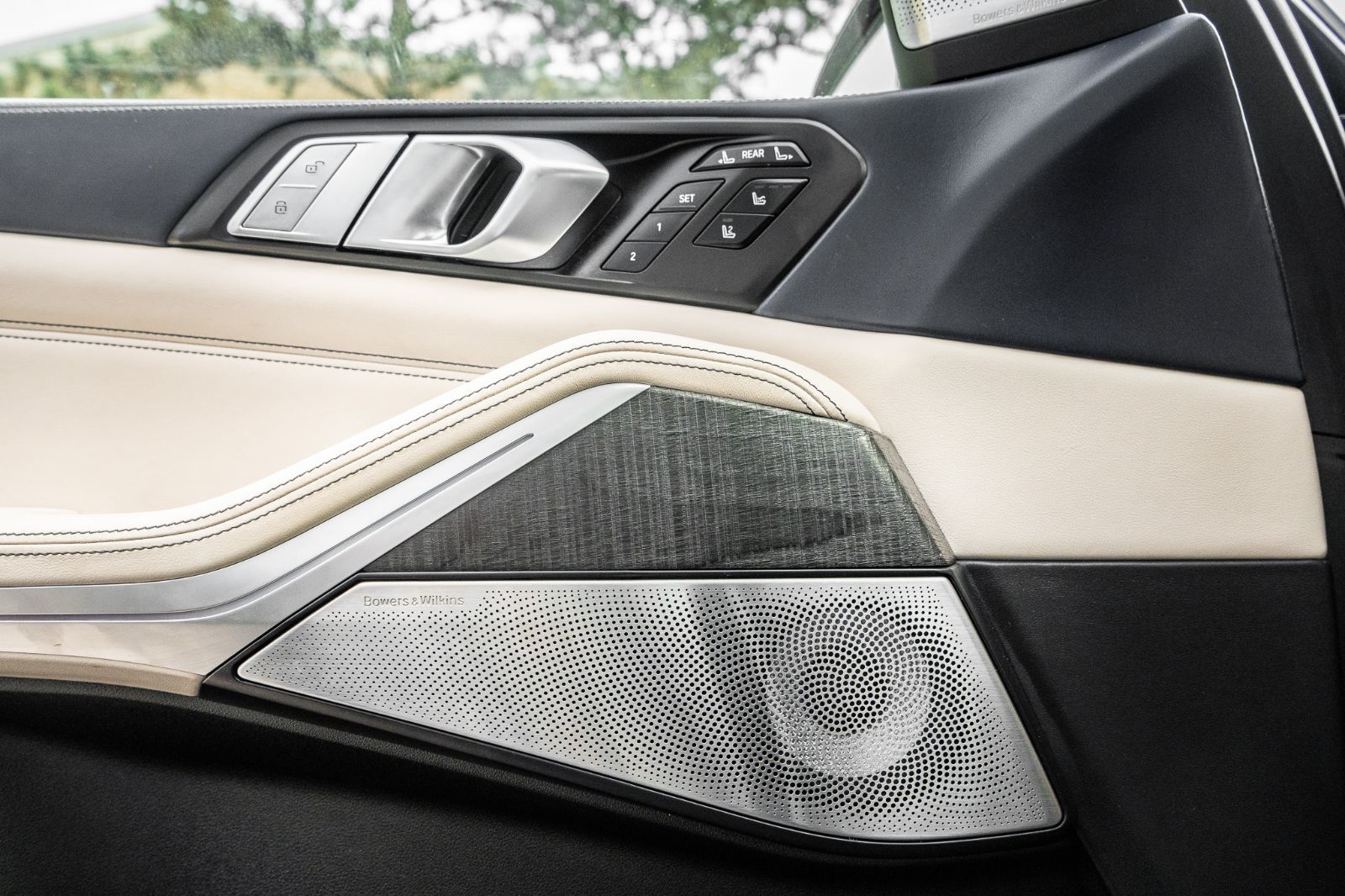 2021 BMW X7 ALPINA XB7-32