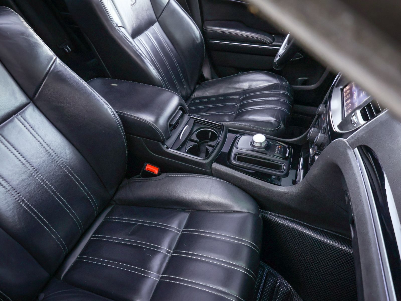 2017 Chrysler 300 S-19