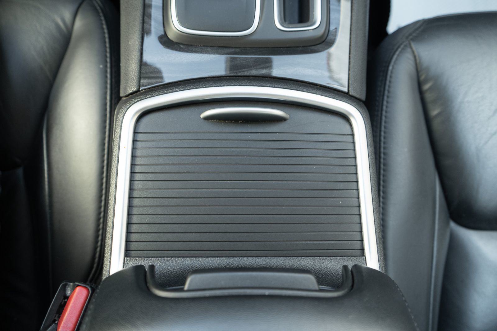 2022 Chrysler 300 Touring L AWD-16