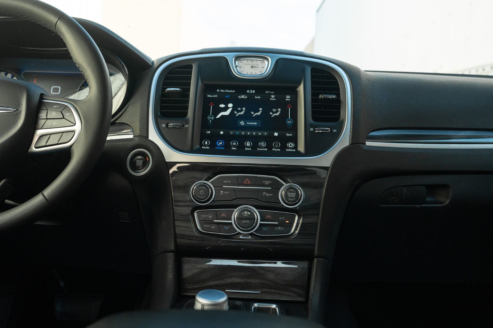 2022 Chrysler 300 Touring L AWD-7