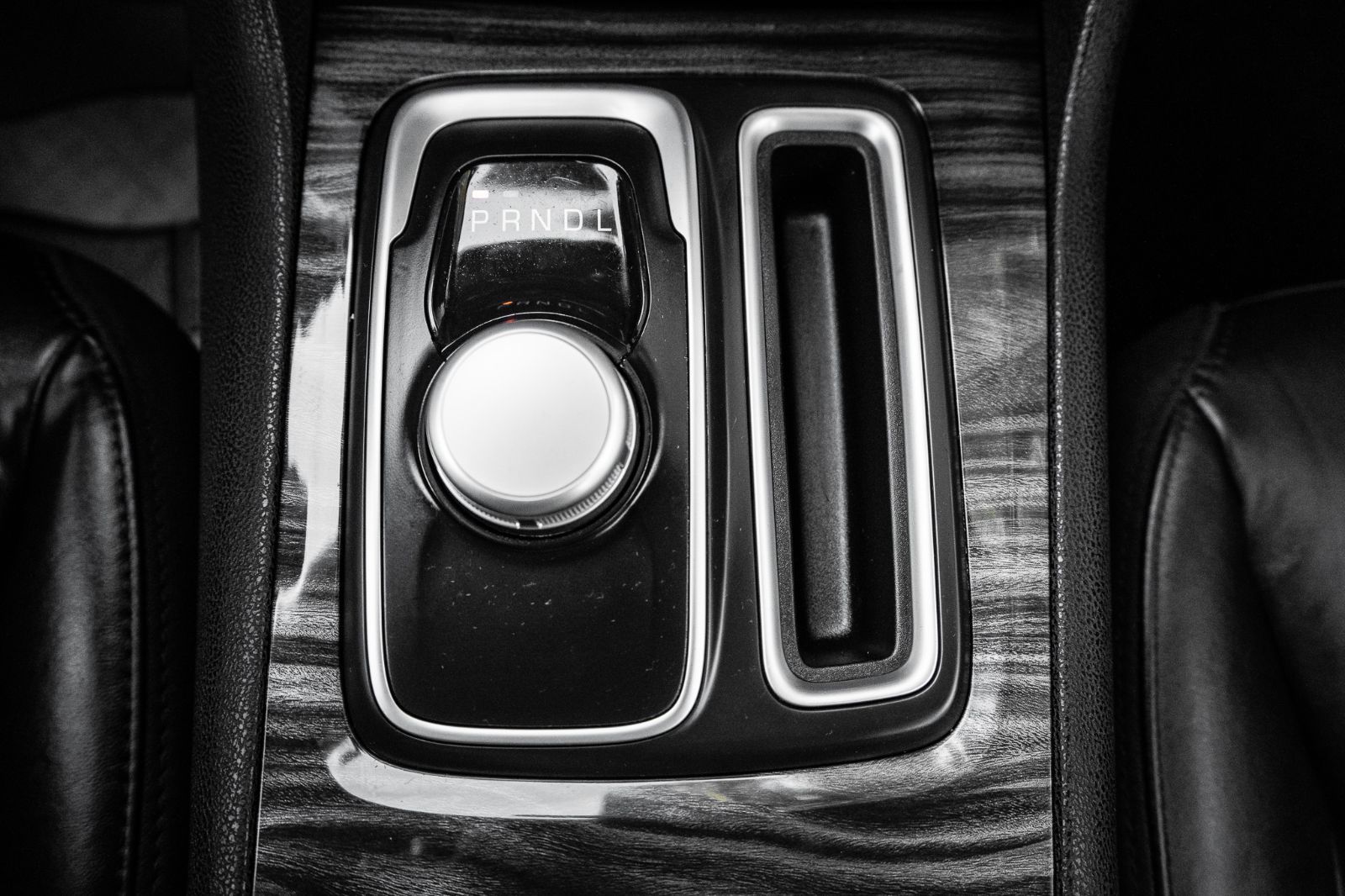 2022 Chrysler 300 Touring L-17