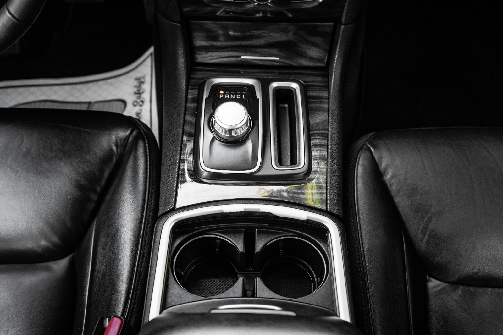 2022 Chrysler 300 Touring L-8