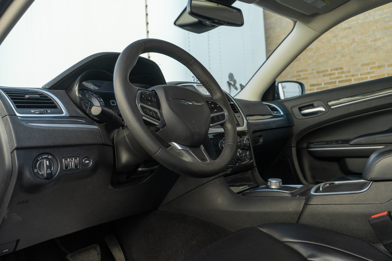 2022 Chrysler 300 Touring L-19