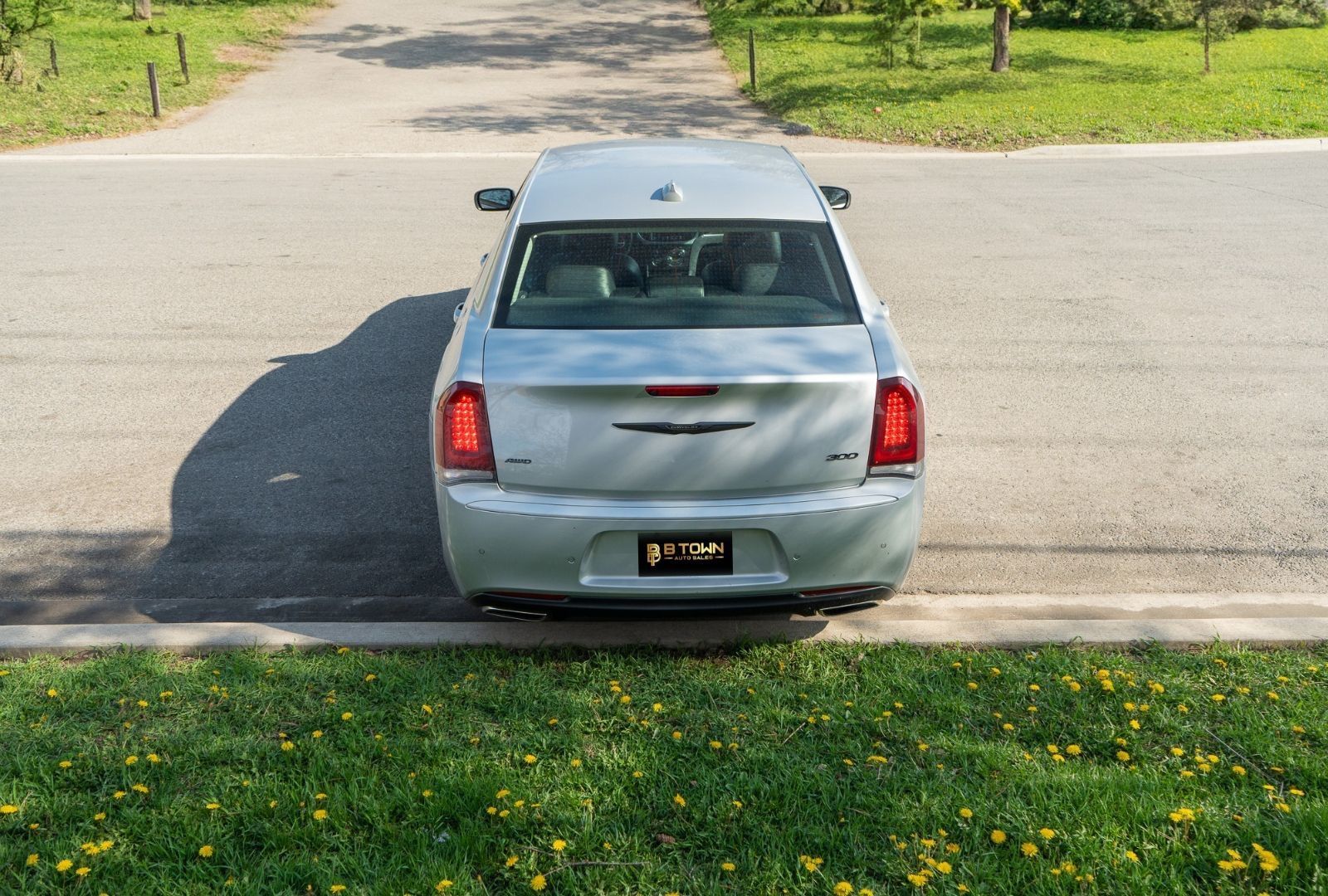 2022 Chrysler 300 Touring L-5