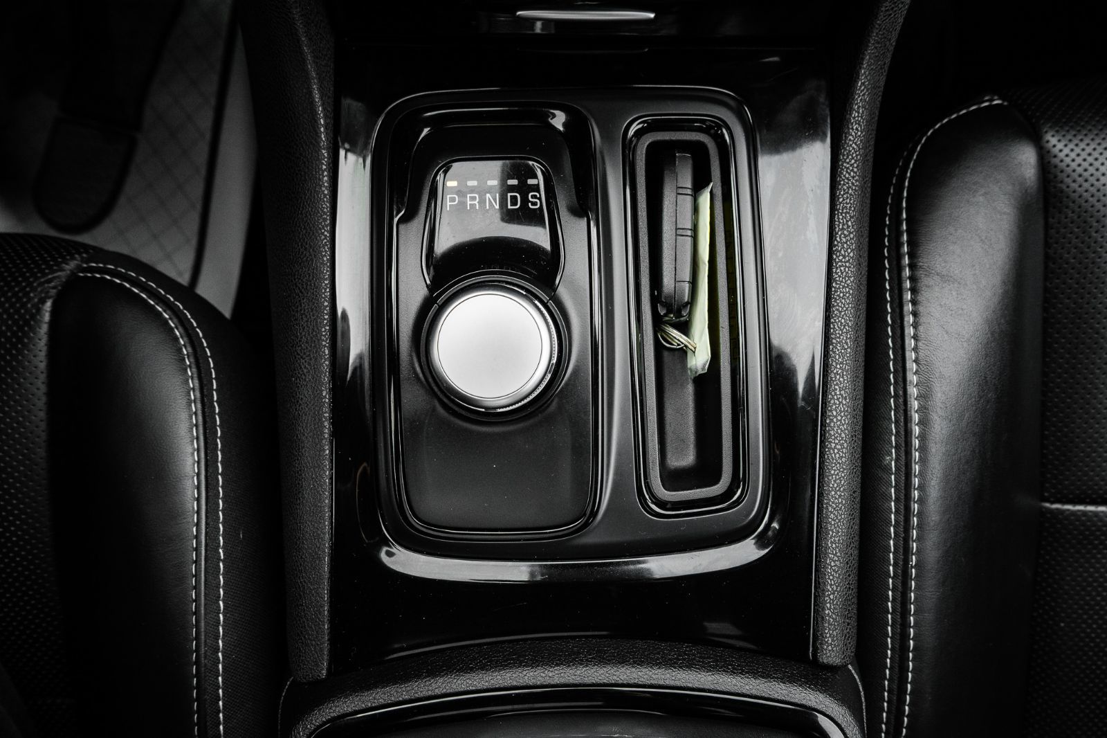 2023 Chrysler 300 S-19