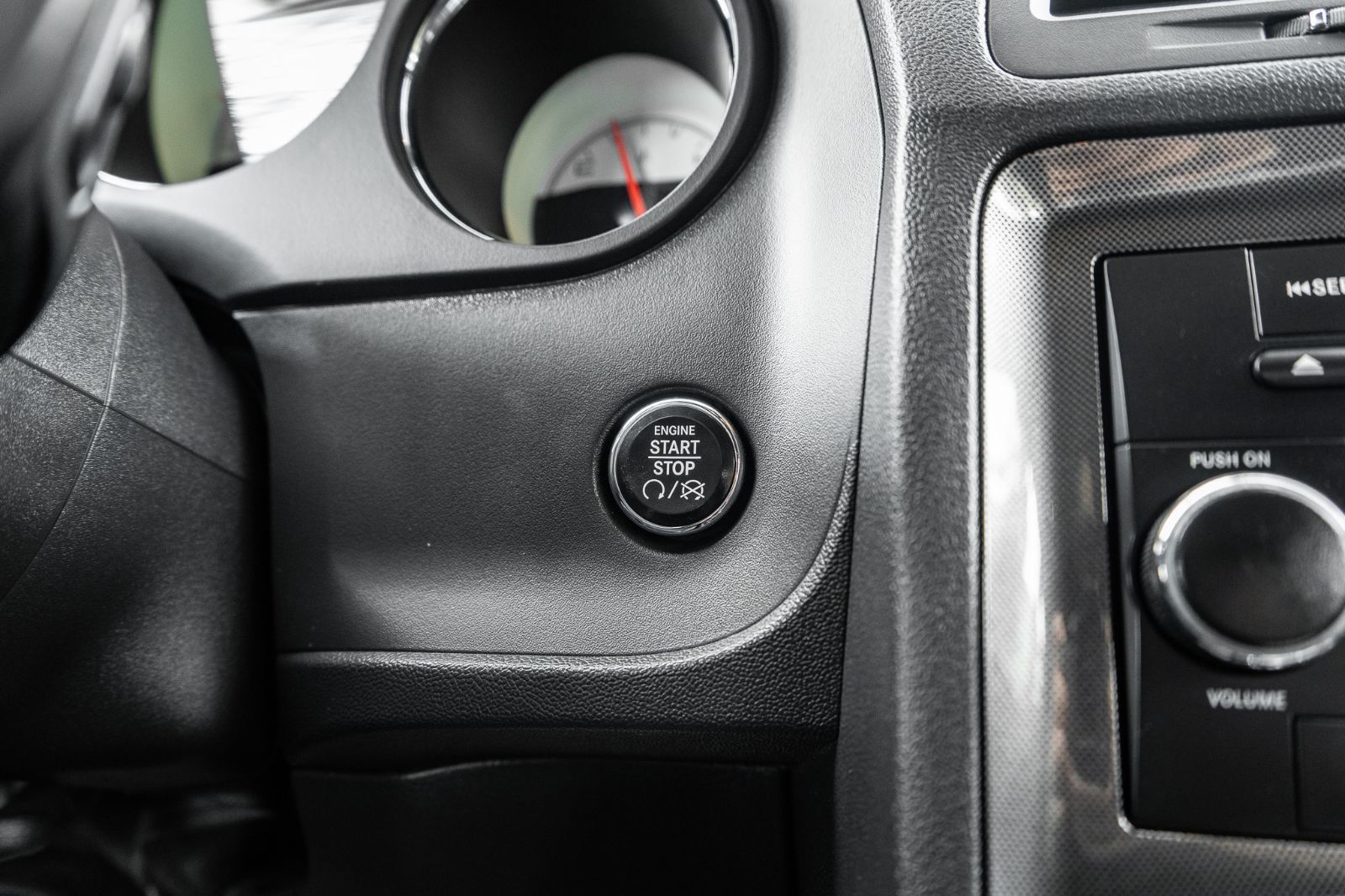 2014 Dodge Challenger SXT-11