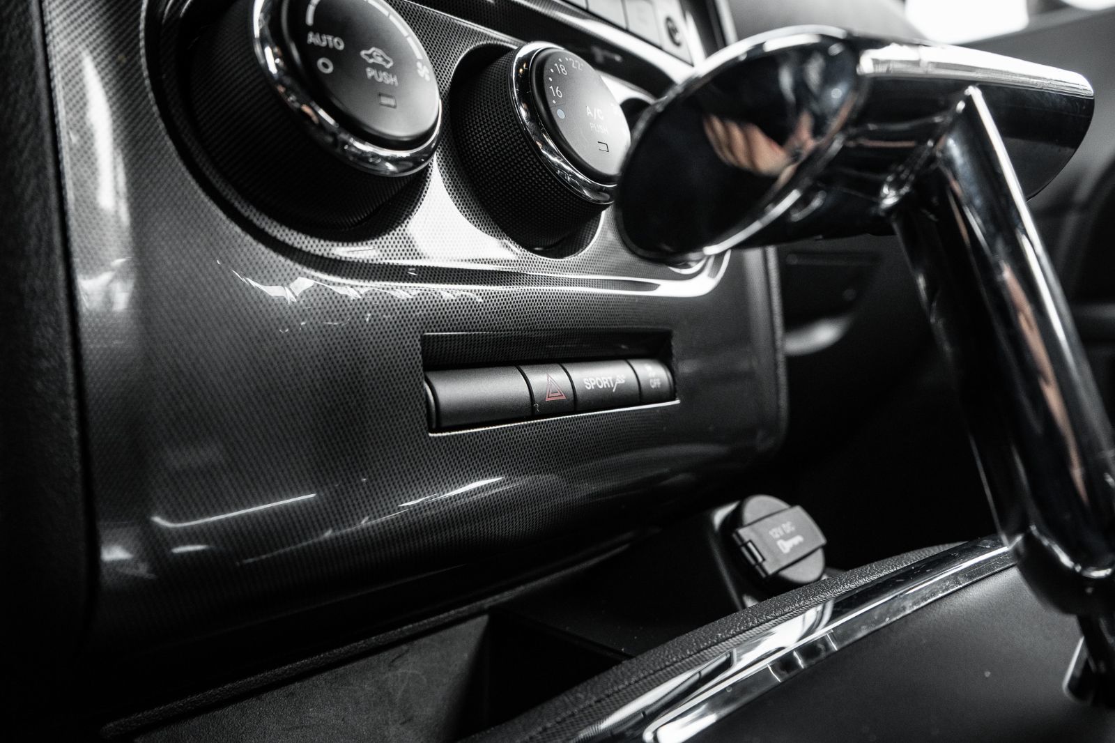 2014 Dodge Challenger SXT-12