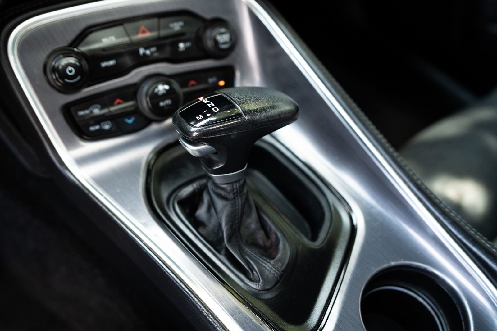 2017 Dodge Challenger SXT Plus-18