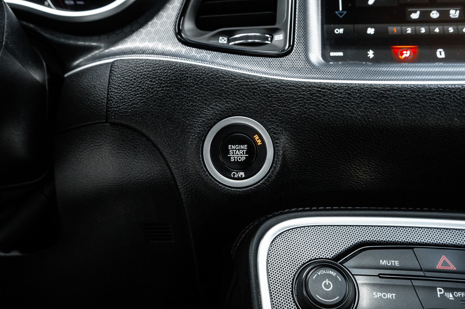 2018 Dodge Challenger SXT Plus-11