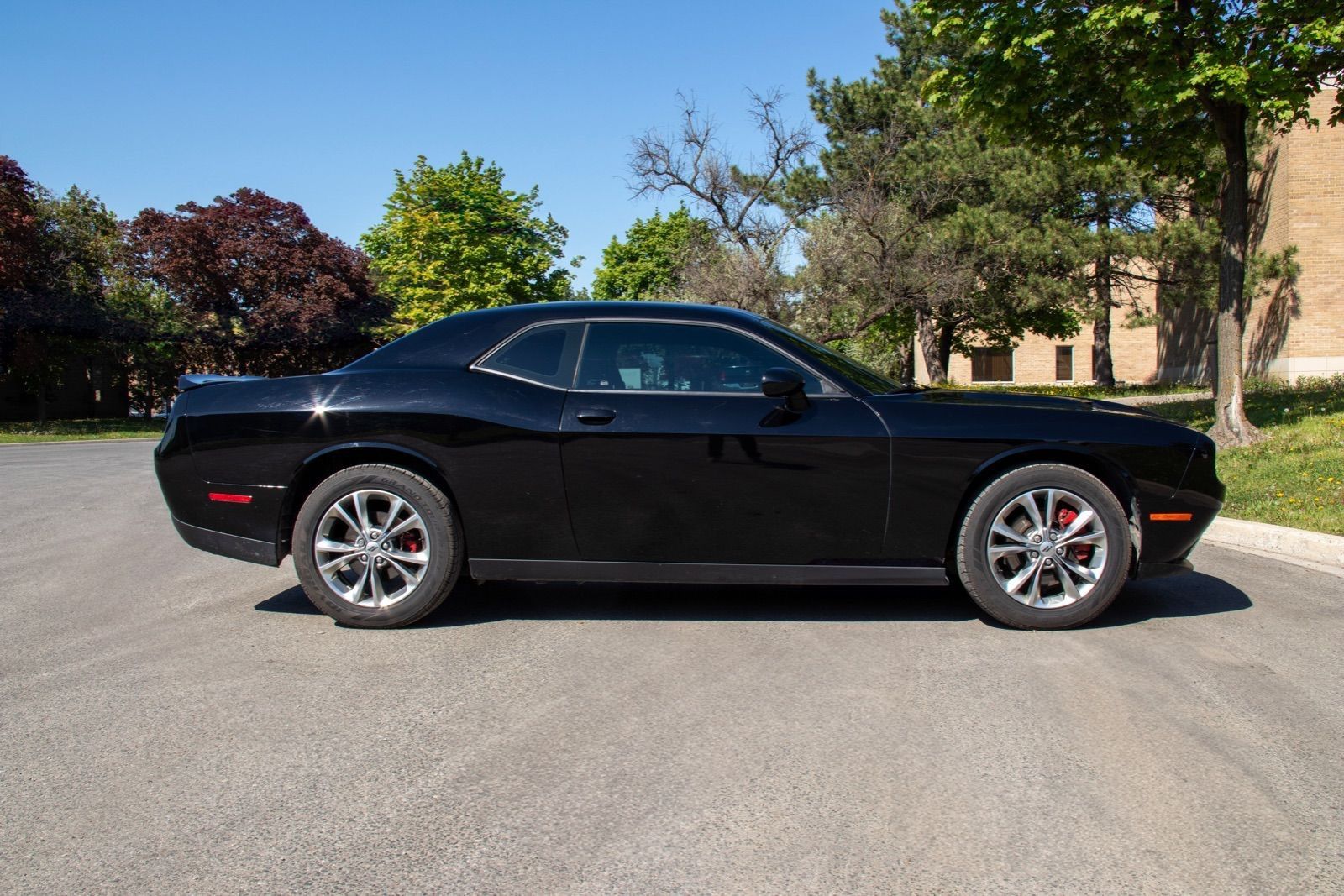 2021 Dodge Challenger SXT PLUS AWD-4