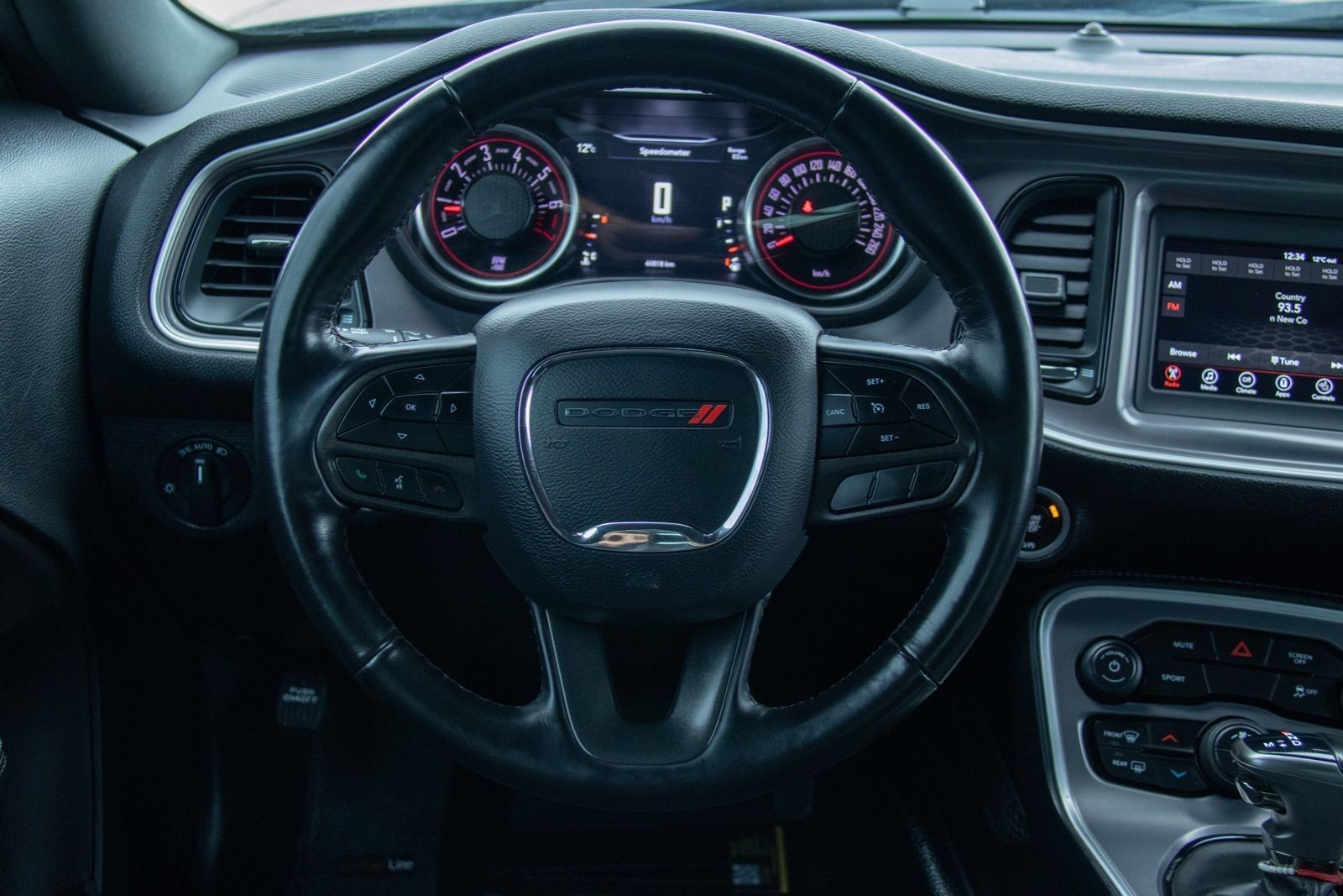 2021 Dodge Challenger SXT PLUS AWD-9