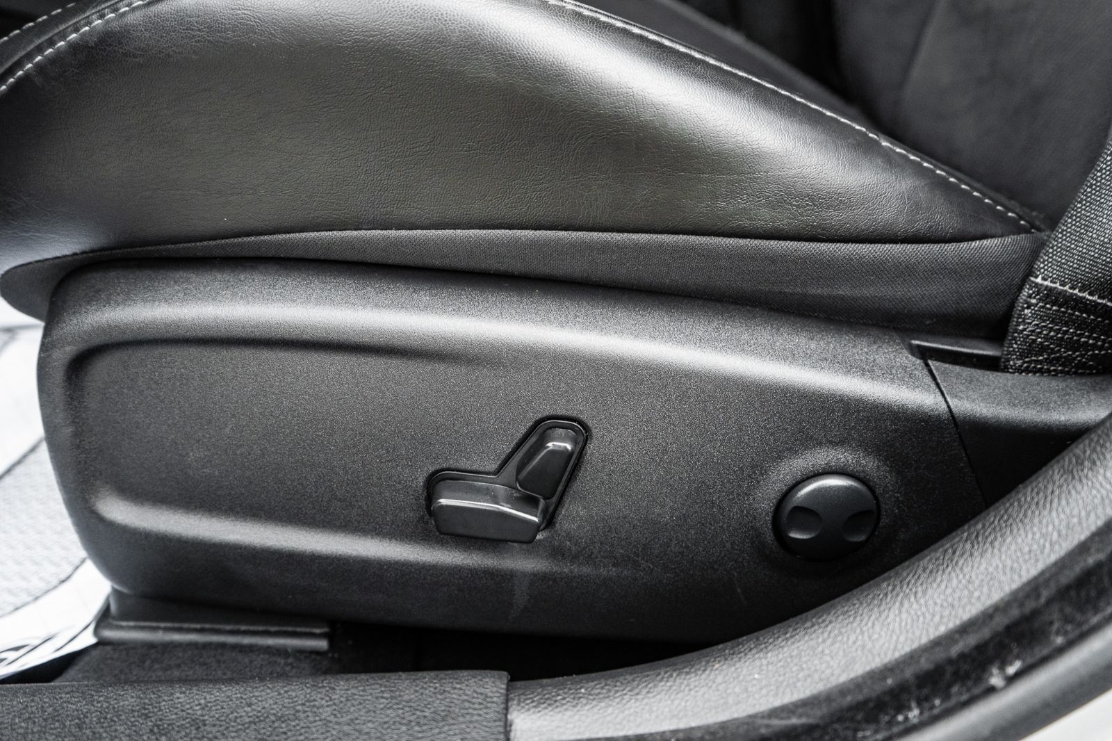 2023 Dodge Charger GT AWD-25