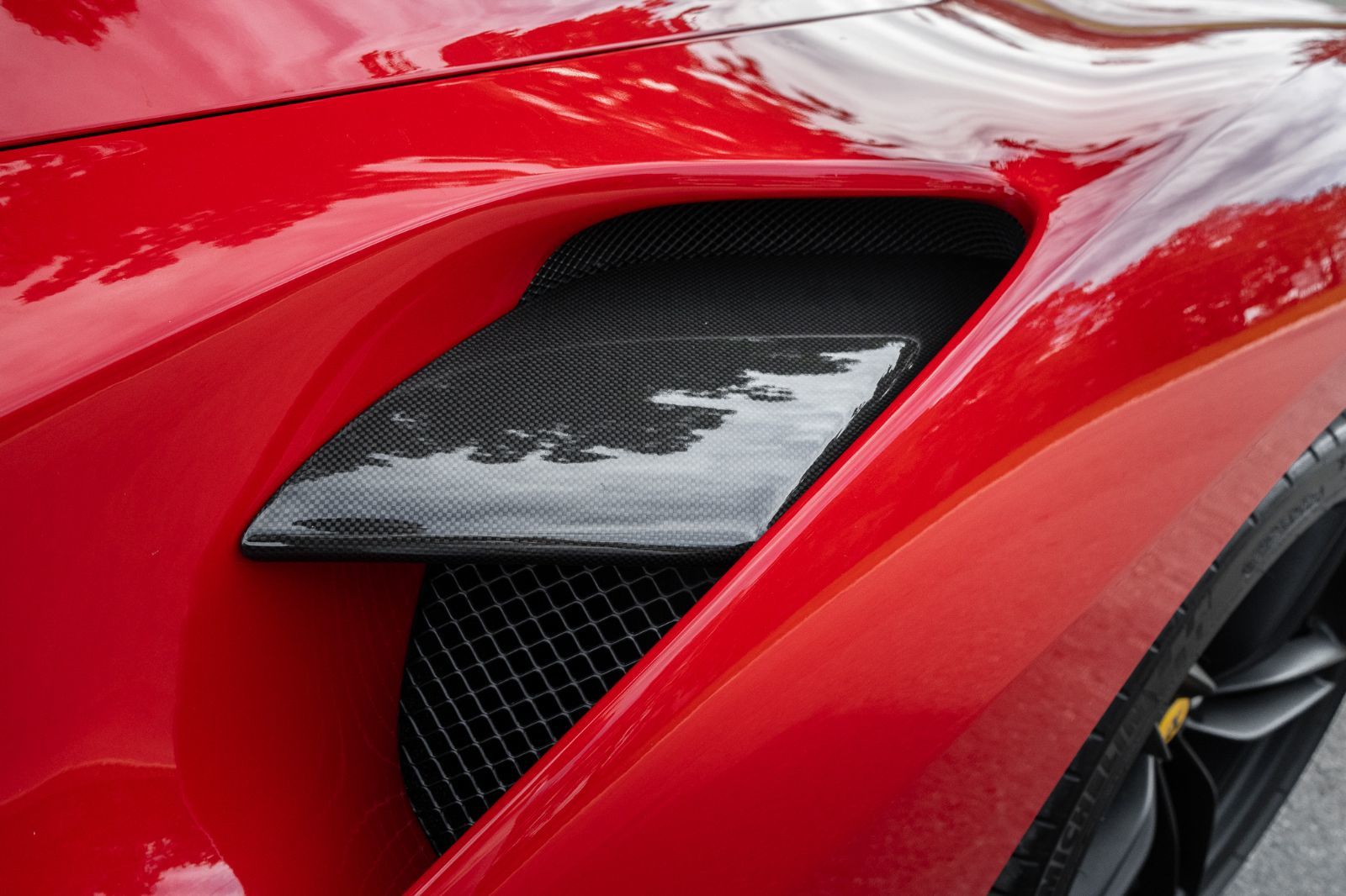 2017 Ferrari 488 Spider Spider-8