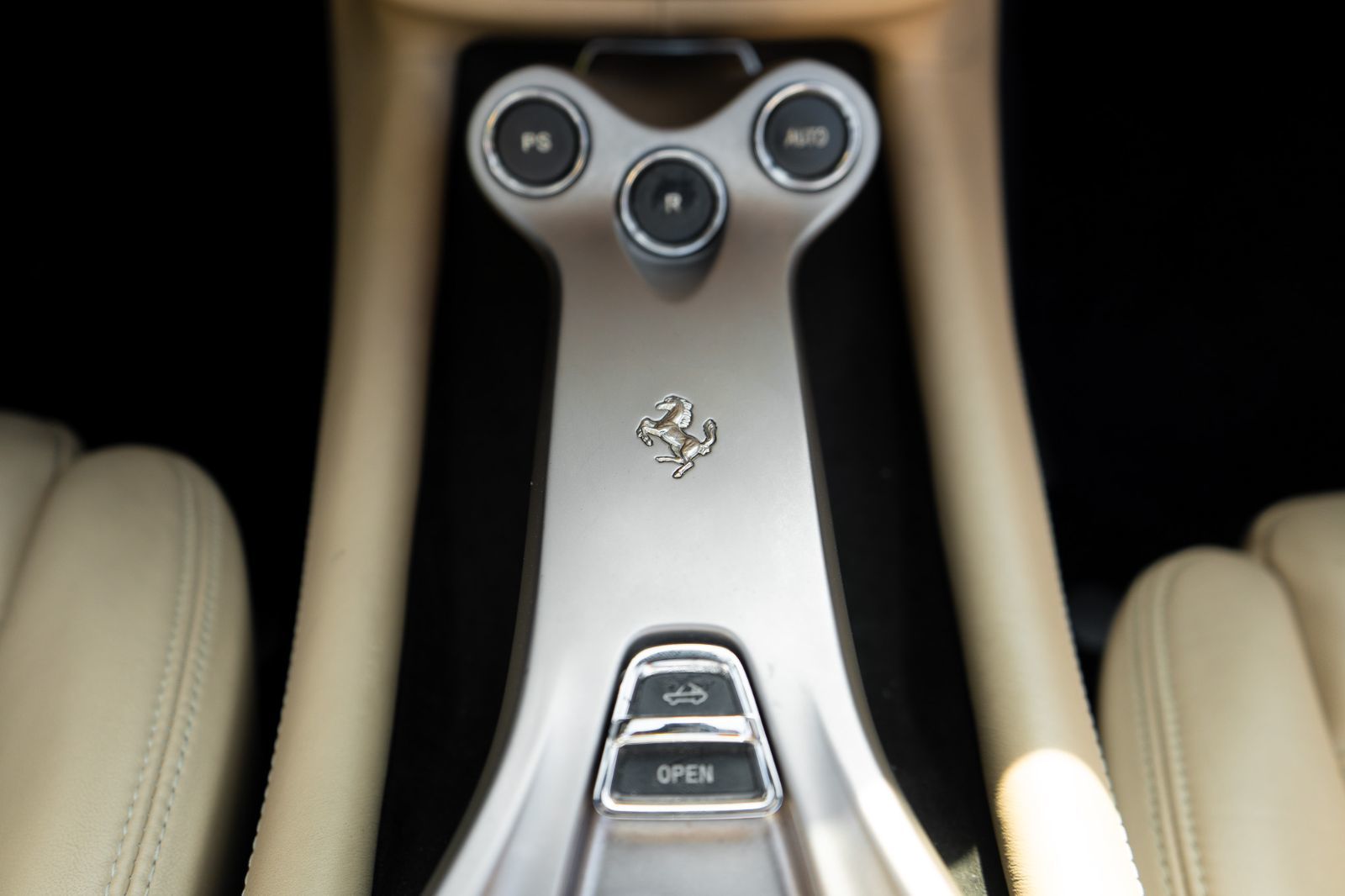 2010 Ferrari California-24