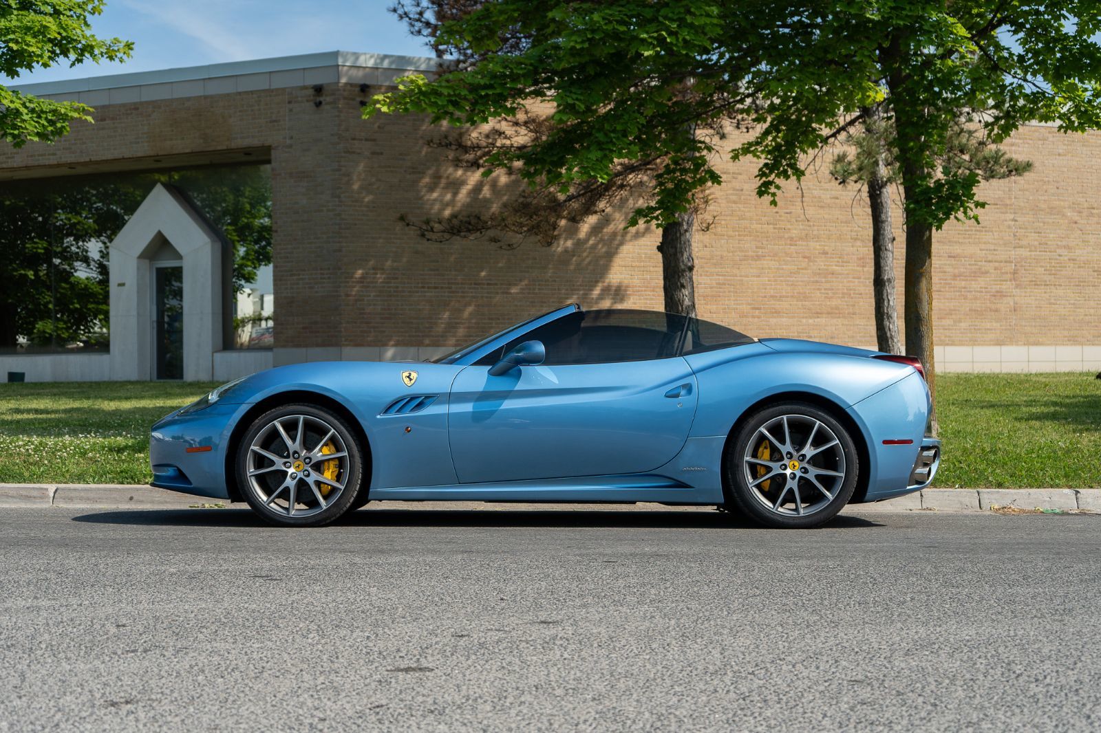 2010 Ferrari California-4
