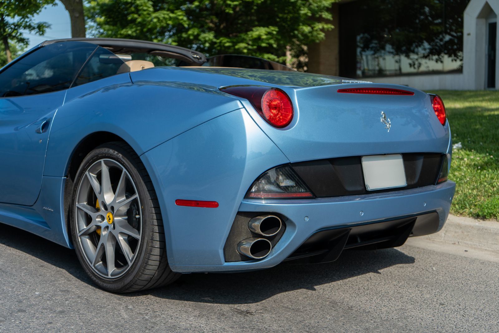 2010 Ferrari California-8