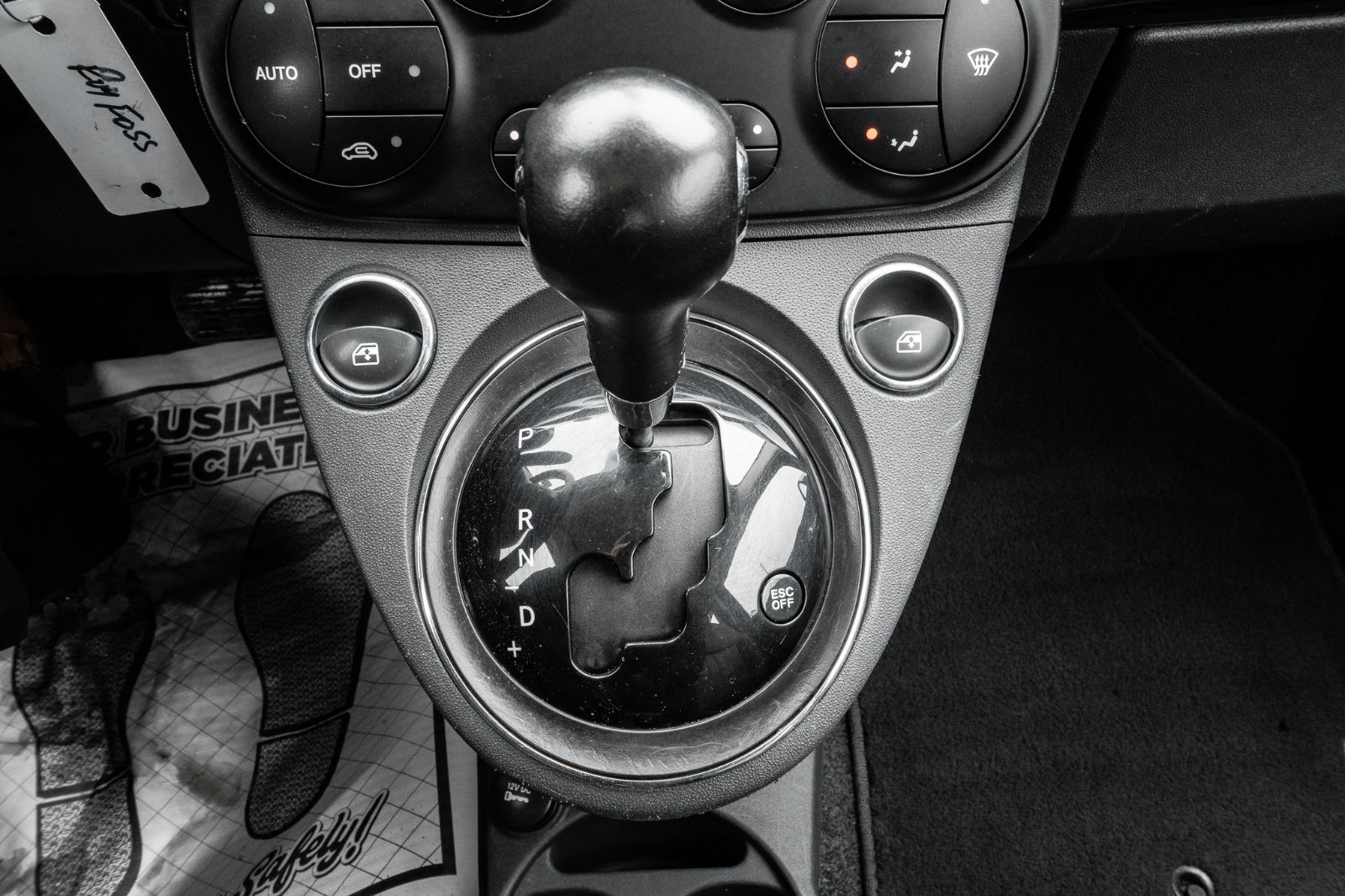 2013 Fiat 500 Lounge-11