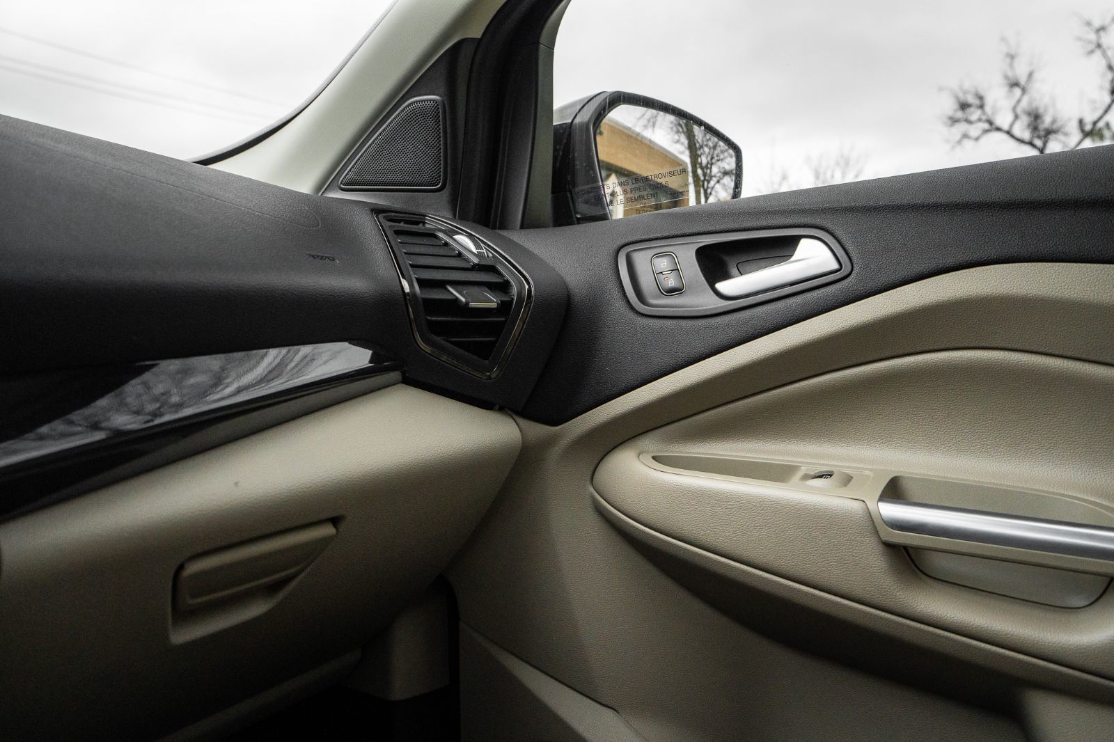 2017 Ford Escape Titanium-20