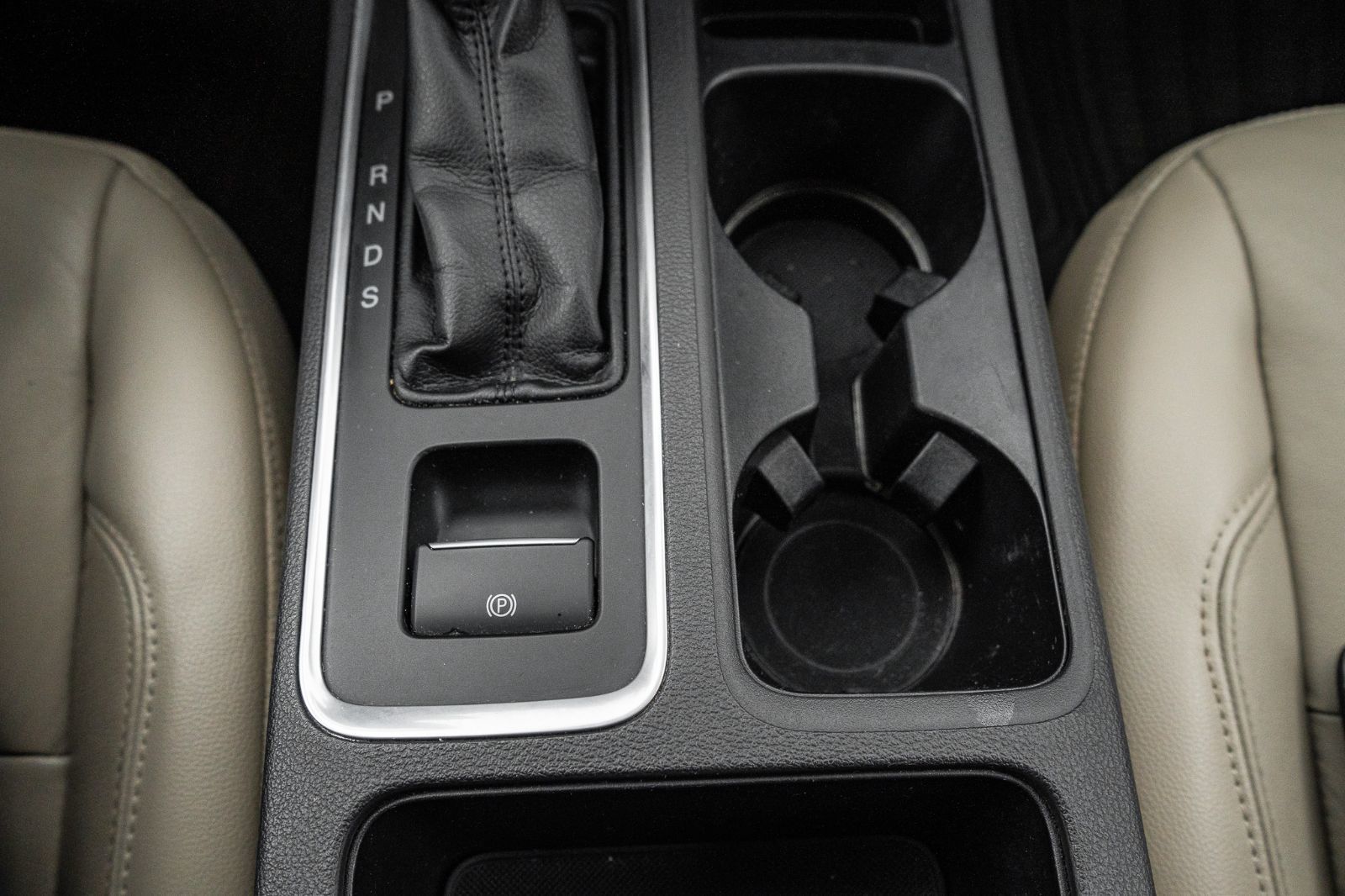 2017 Ford Escape Titanium-18