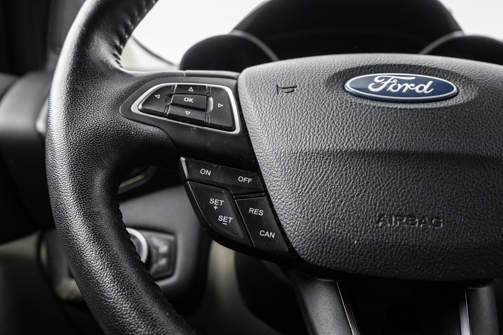 2017 Ford Escape Titanium-10