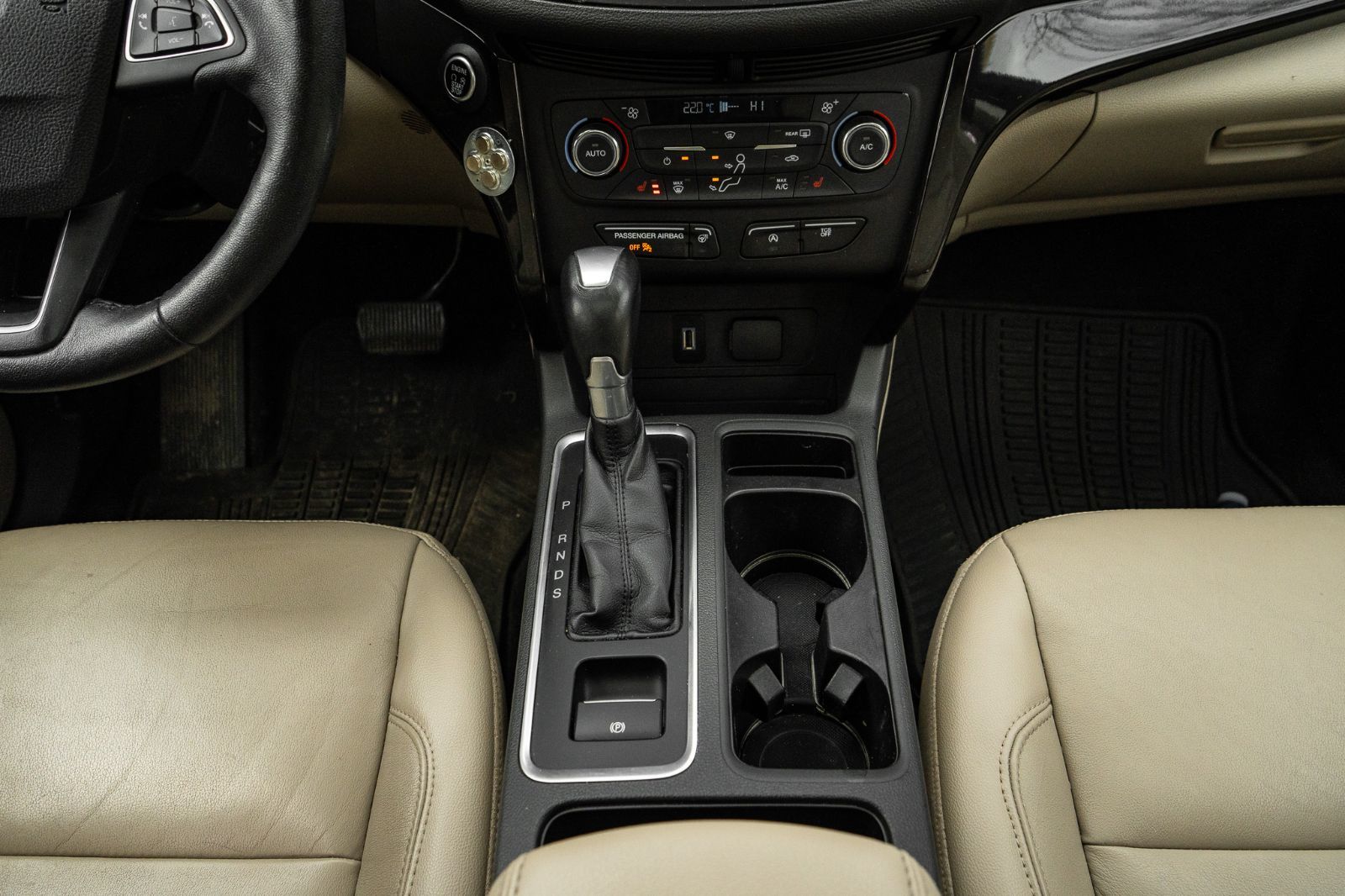 2017 Ford Escape Titanium-8