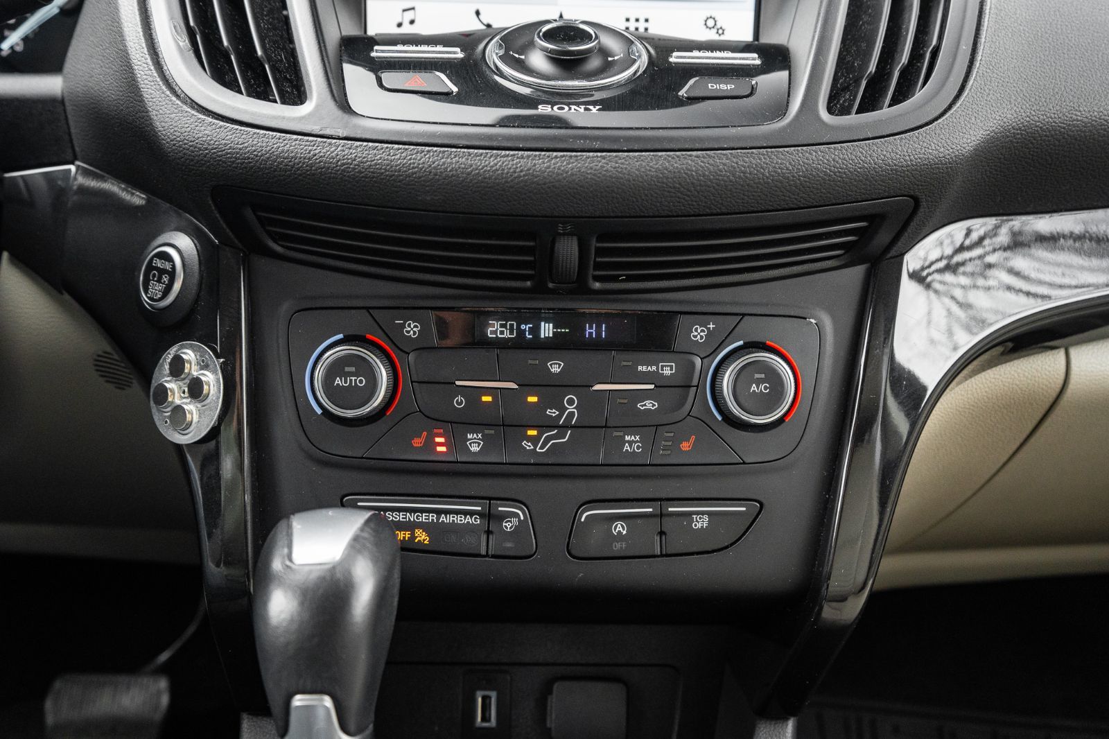 2017 Ford Escape Titanium-15