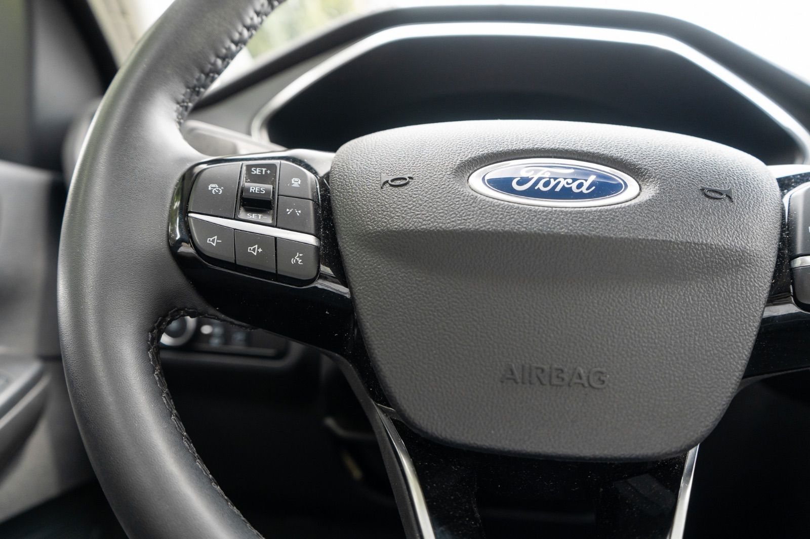 2023 Ford Escape Platinum-10