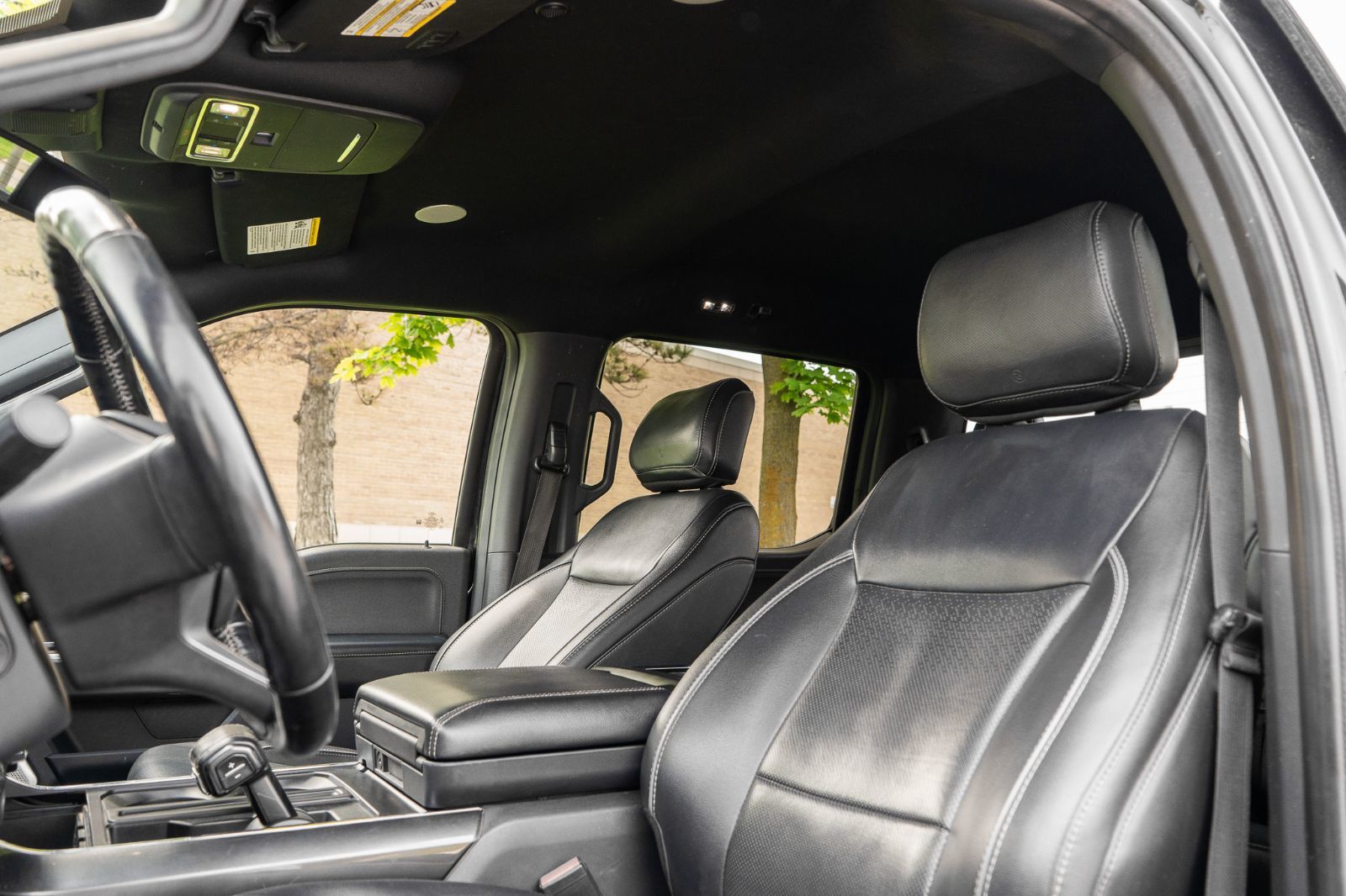 2022 Ford F-150 Lariat-26