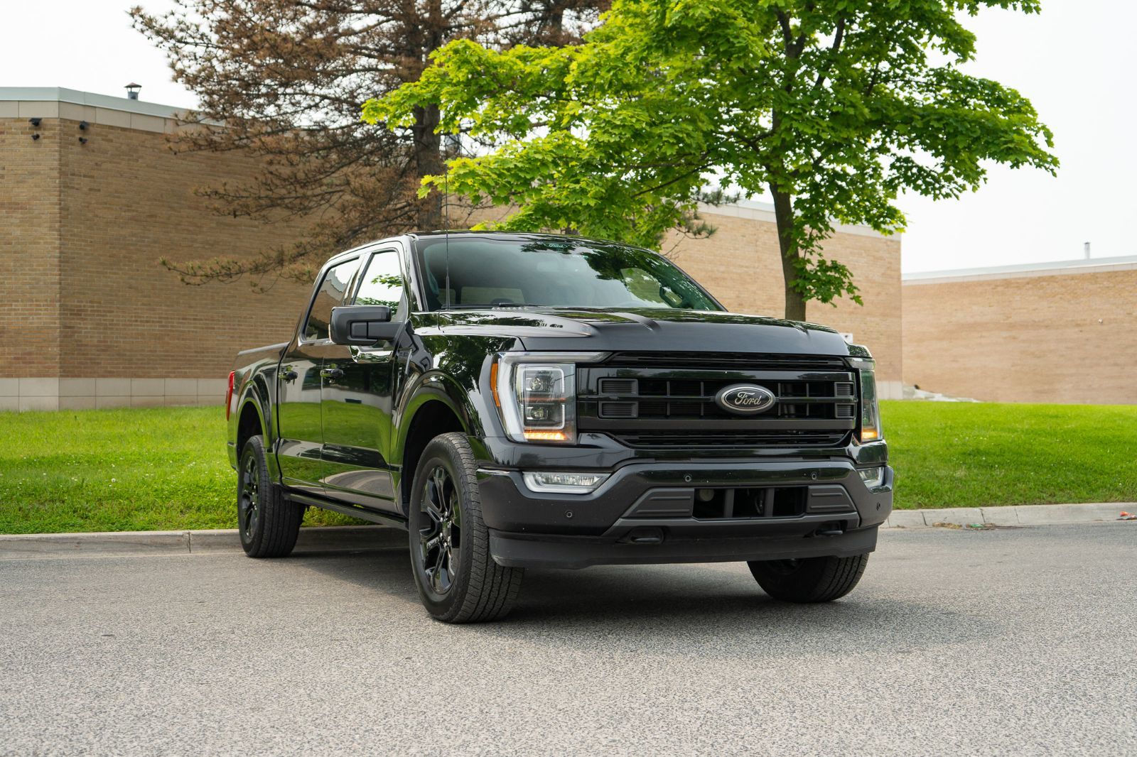 2022 Ford F-150 Lariat-2