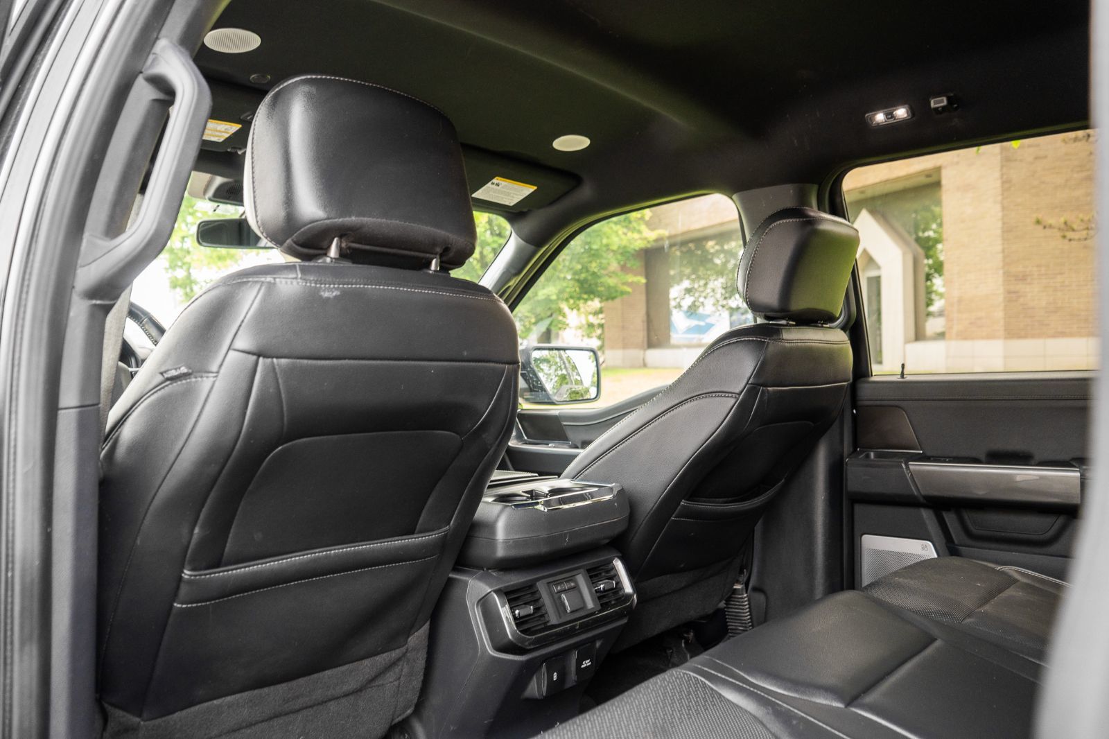 2022 Ford F-150 Lariat-28