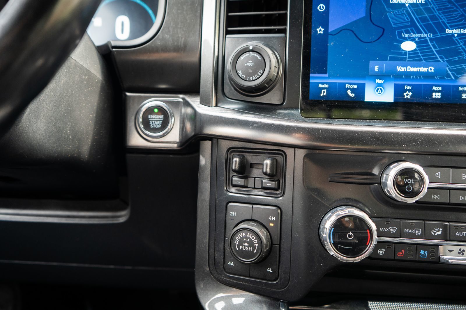 2022 Ford F-150 Lariat-17