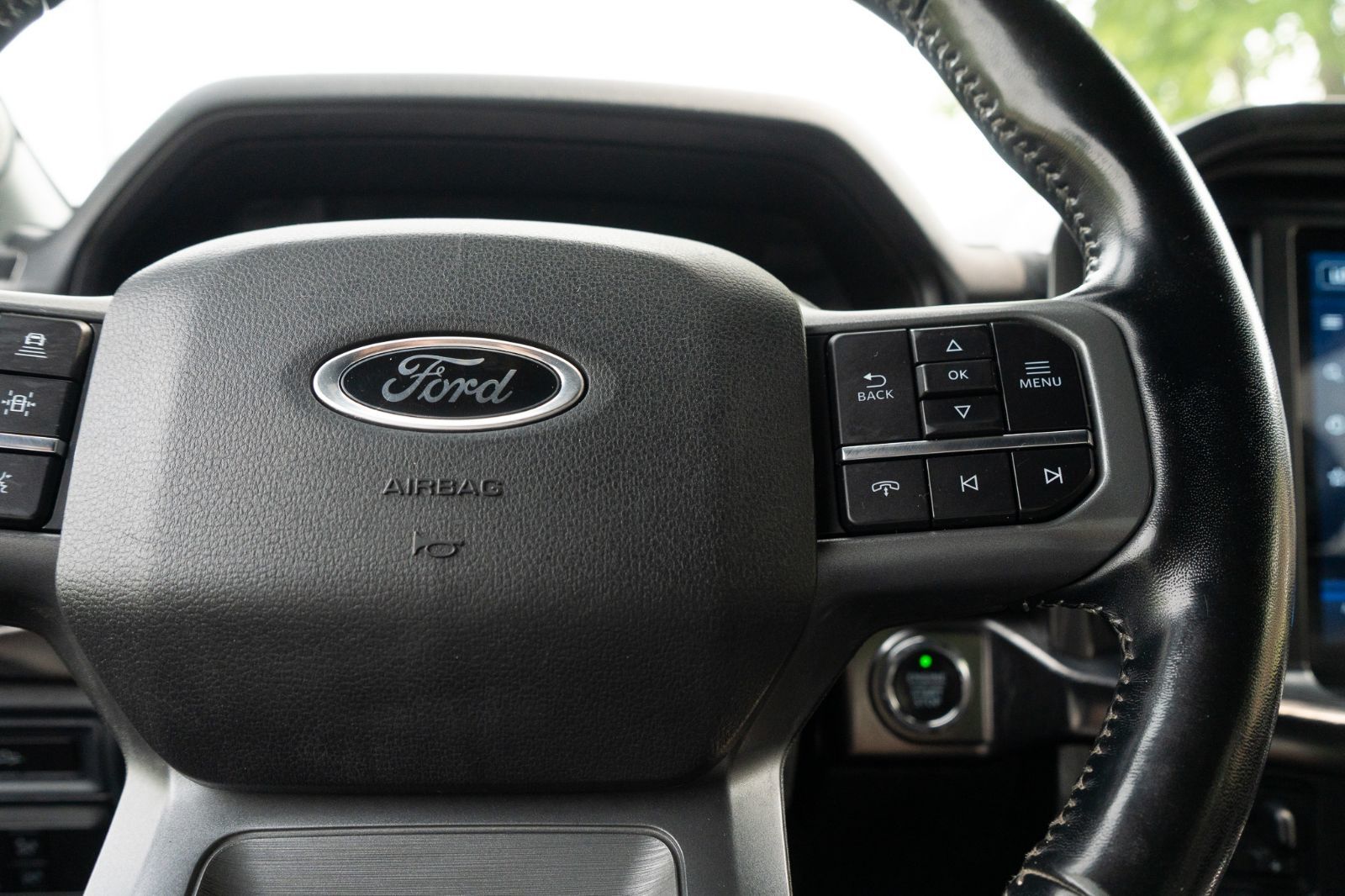 2022 Ford F-150 Lariat-13