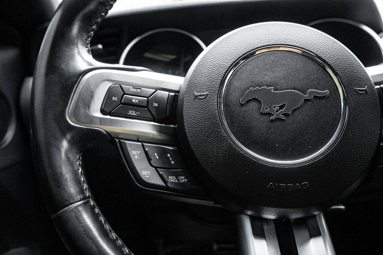 2018 Ford Mustang Ecoboost Premium-8