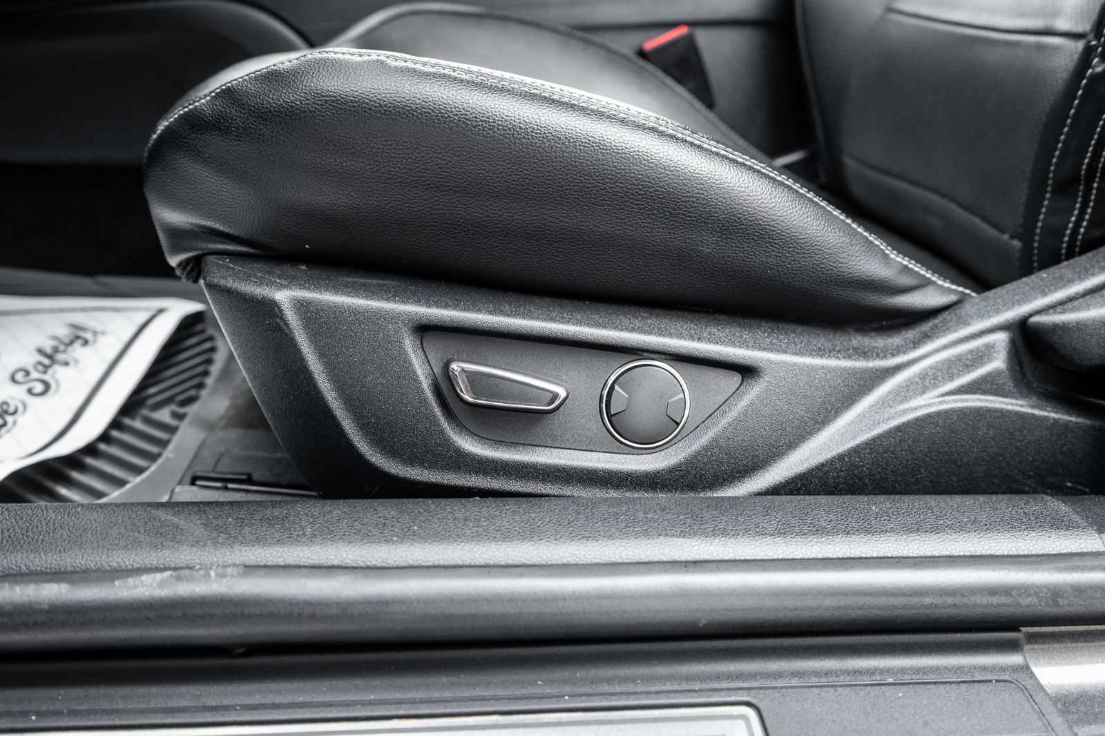 2018 Ford Mustang Ecoboost Premium-22