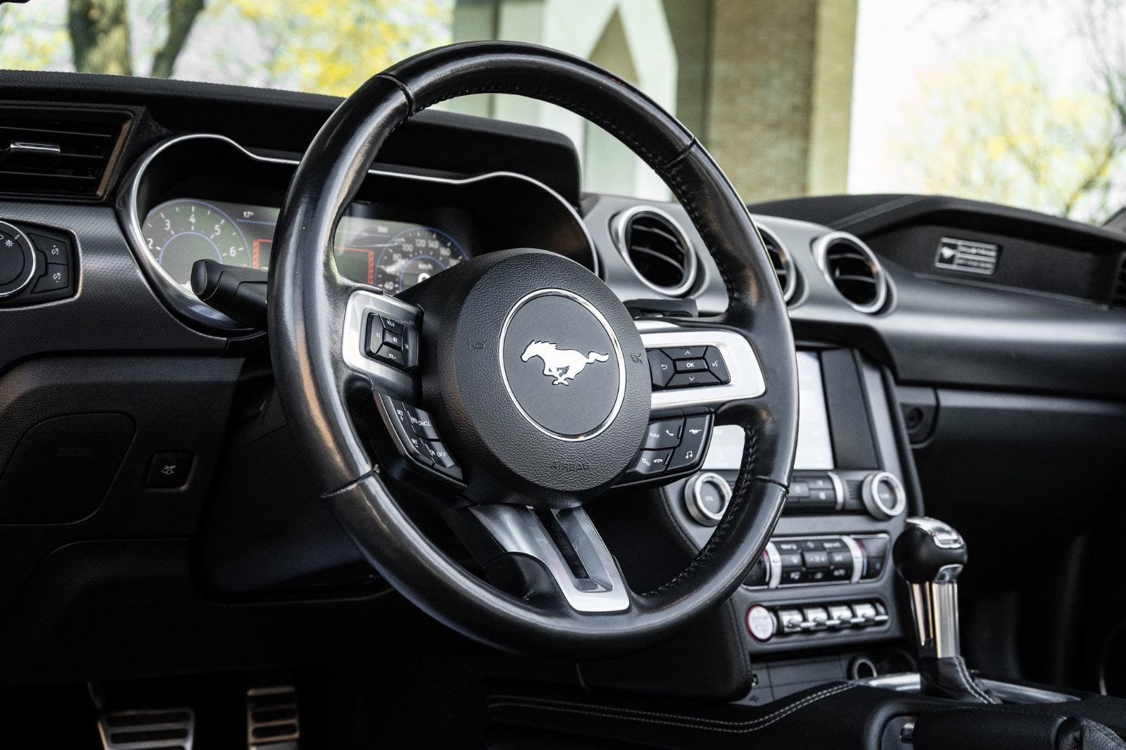 2020 Ford Mustang Ecoboost premium convertible-7