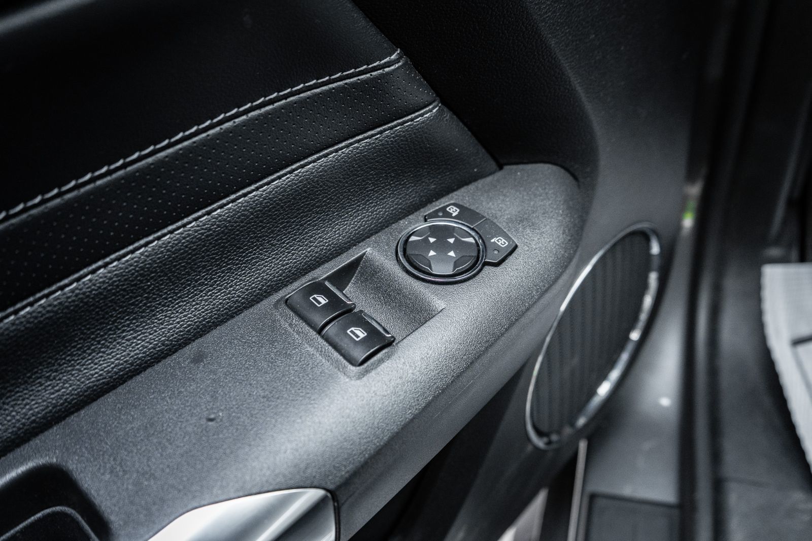 2021 Ford Mustang EcoBoost Premium-17