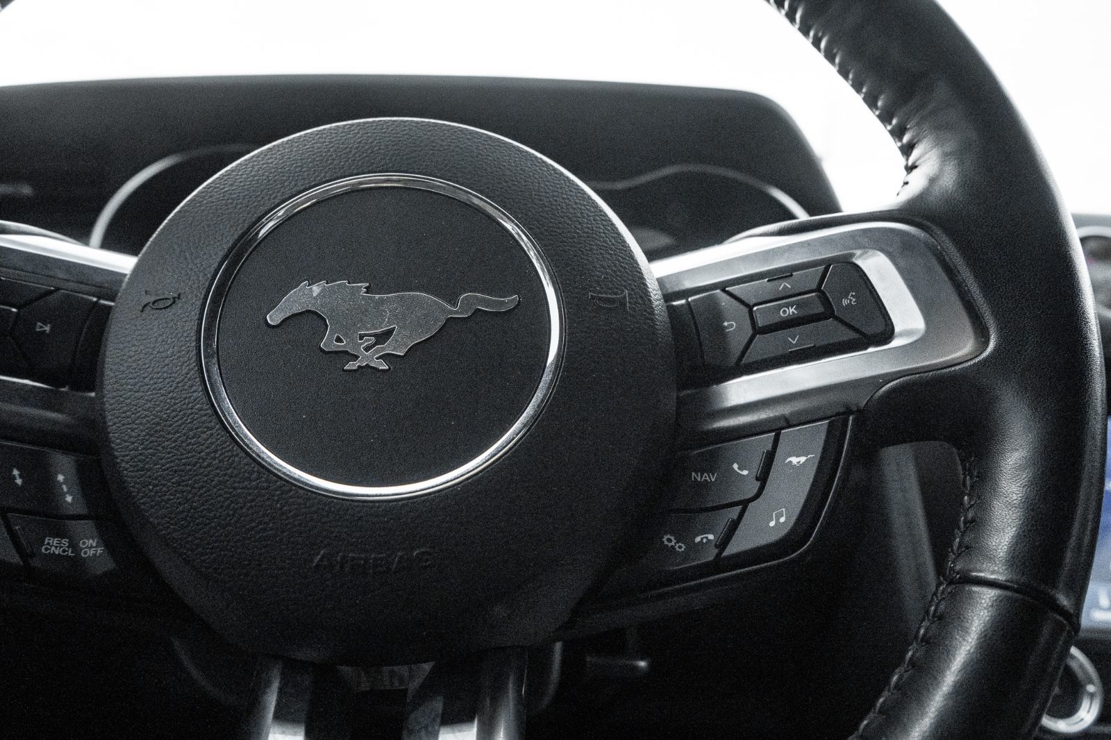2021 Ford Mustang EcoBoost Premium-9