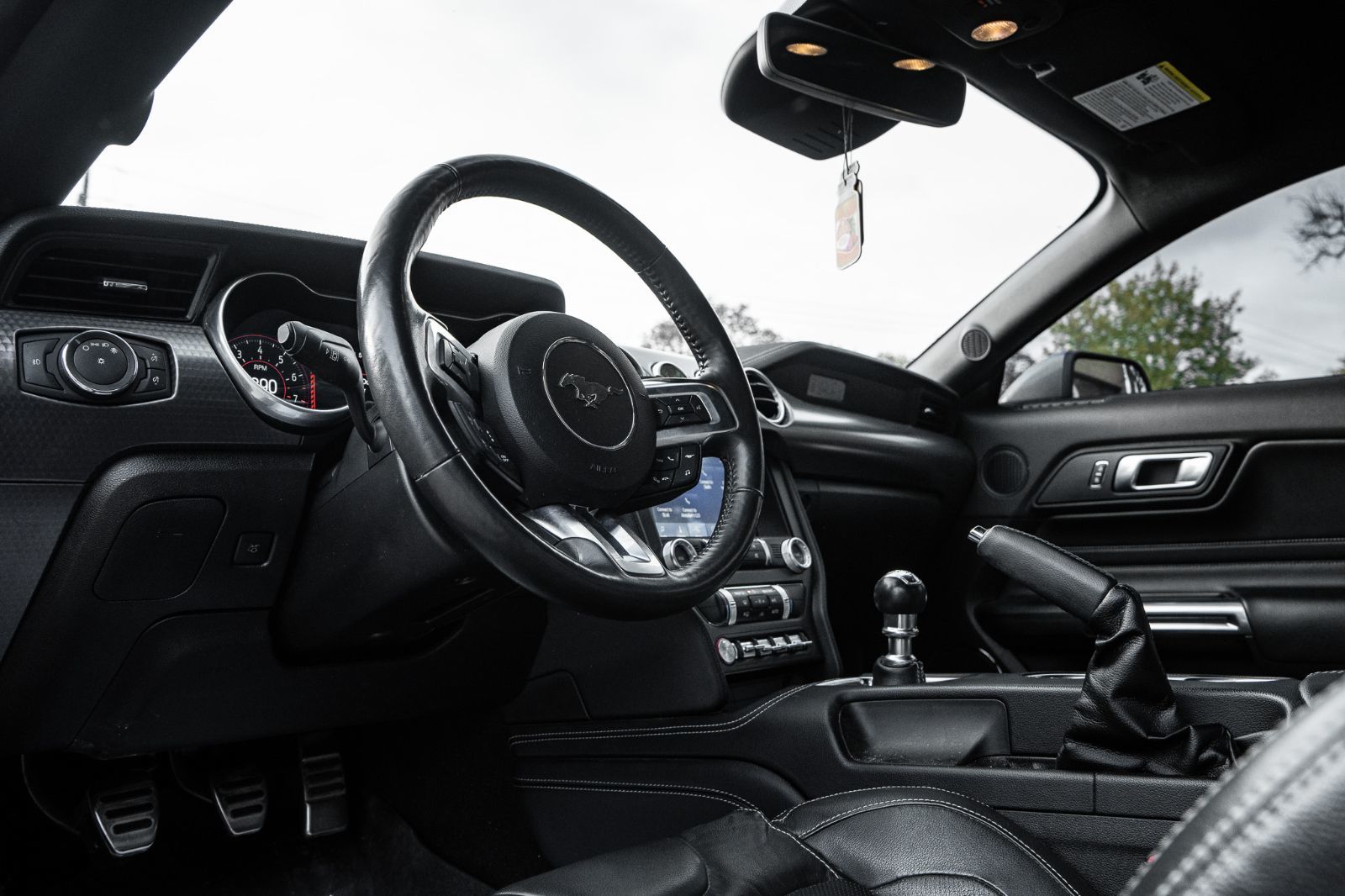 2021 Ford Mustang EcoBoost Premium-19
