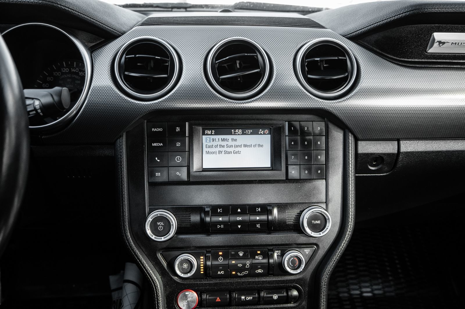 2022 Ford Mustang GT-10