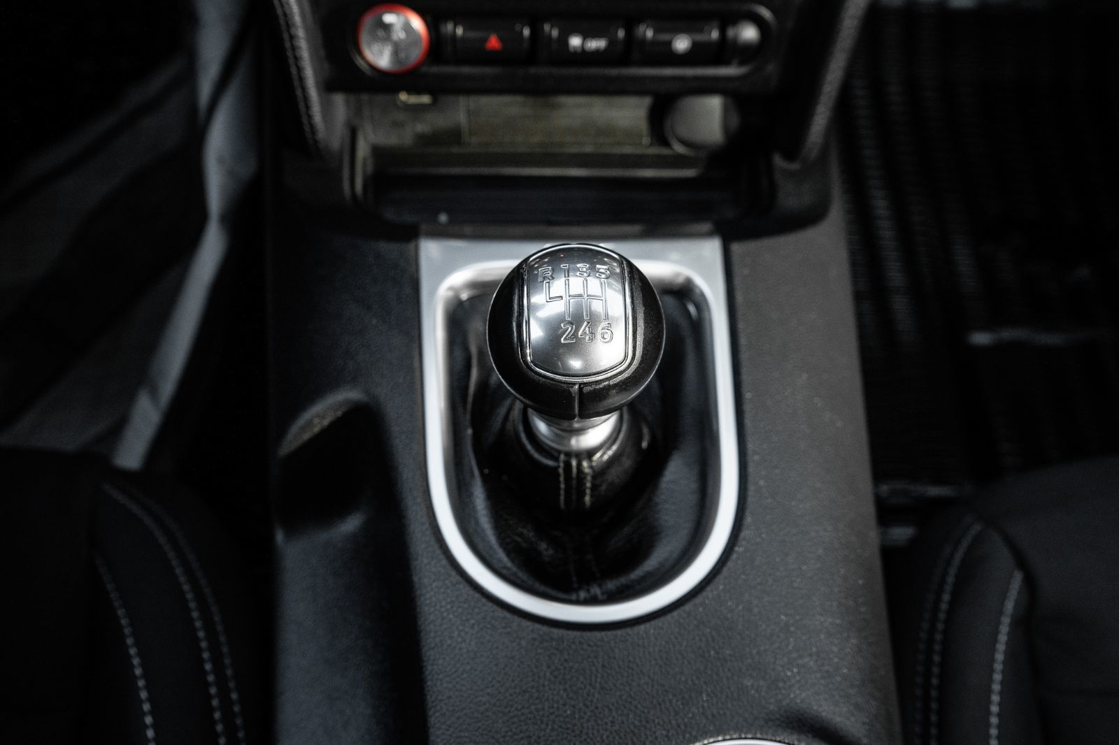 2022 Ford Mustang GT-12