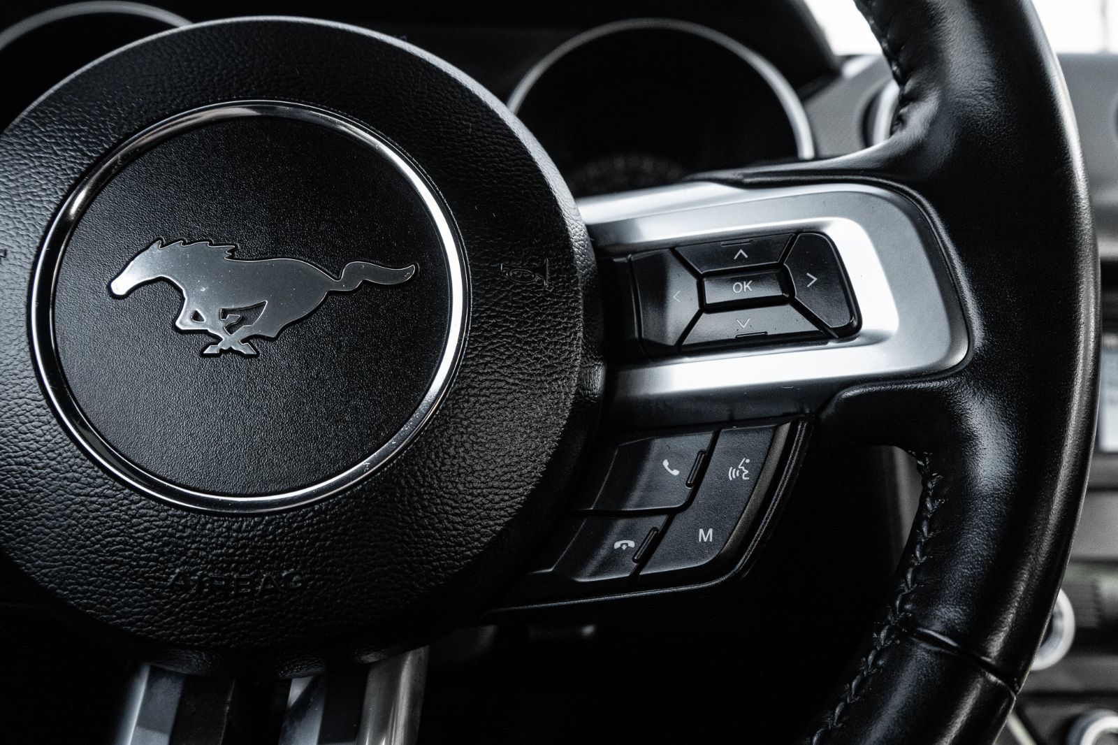 2022 Ford Mustang GT-8