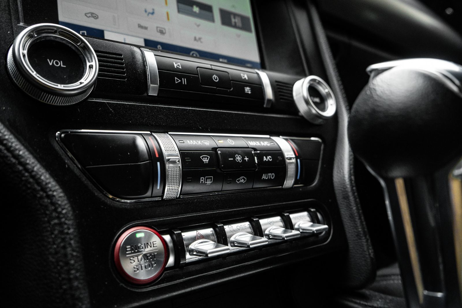 2022 Ford Mustang GT-13