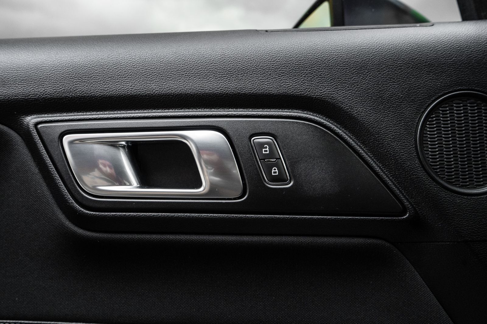 2022 Ford Mustang GT-18